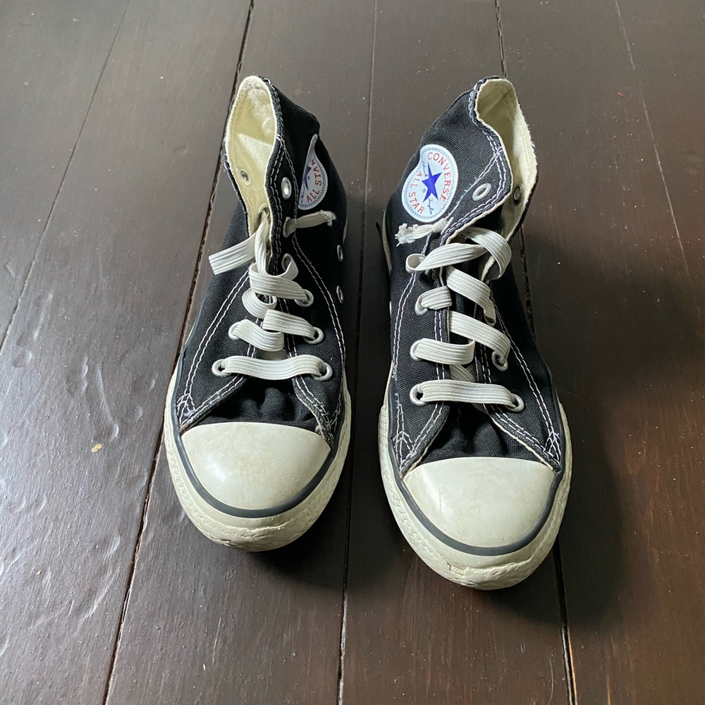 Black converse